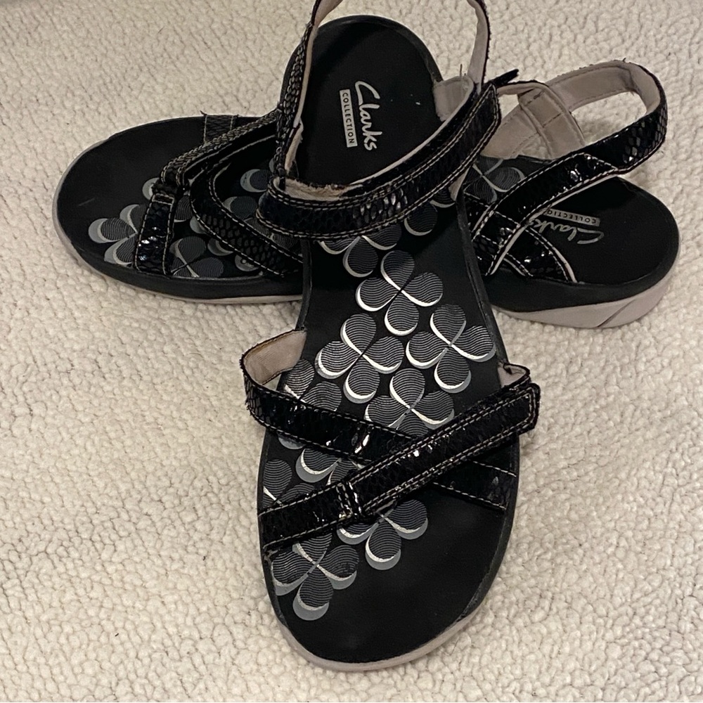 Clarks Collection Black Patent Leather Strappy Sandals Women's Size 10M‎ Comfort